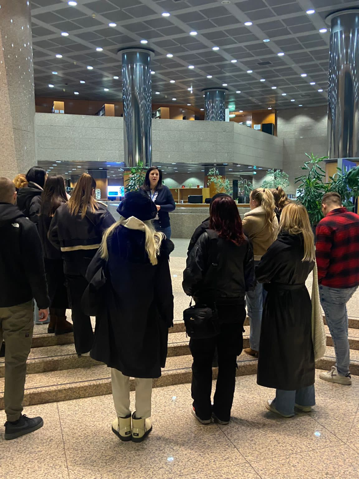 Studenti prvih godina studija posjetili Nacionalnu i sveučilišnu knjižnicu